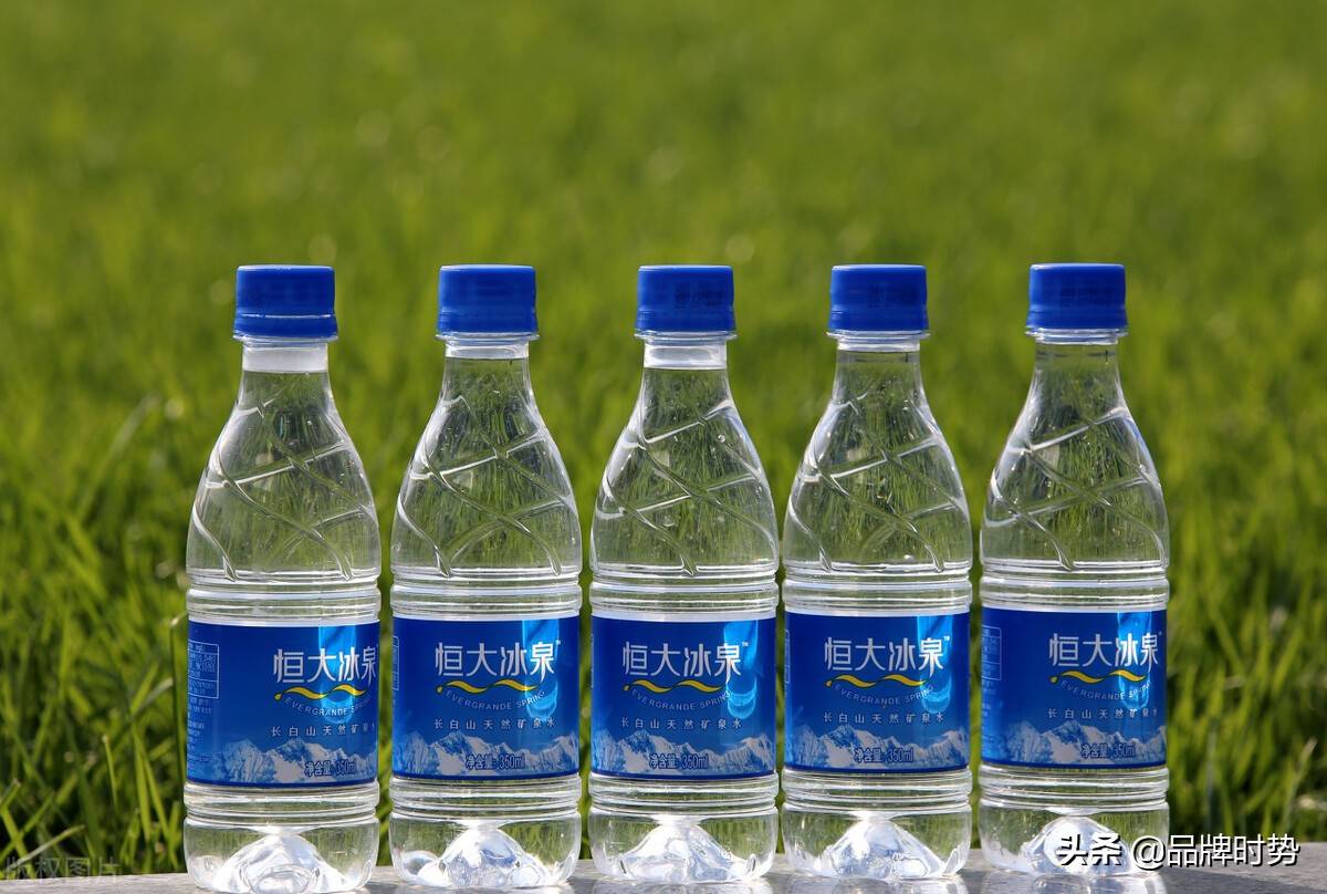 矿泉水品牌有哪些牌子(国产矿泉水品牌)-第10张图片 矿泉水品牌有哪些牌子(国产矿泉水品牌)-第10张图片